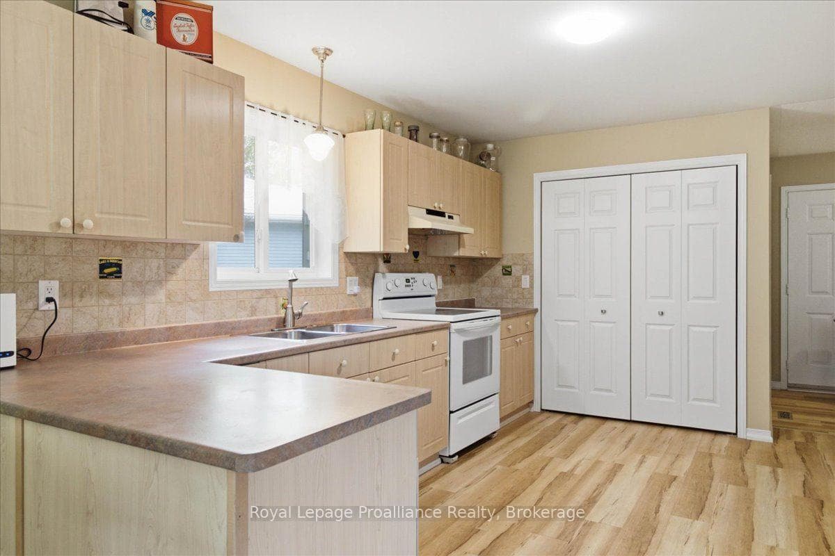 12 Reynolds Place photo 8