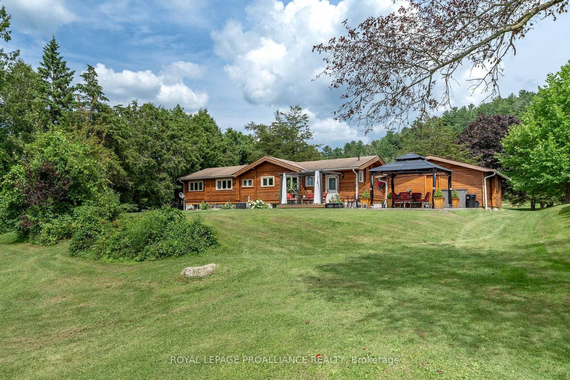 45 Riverside Parkway photo 32