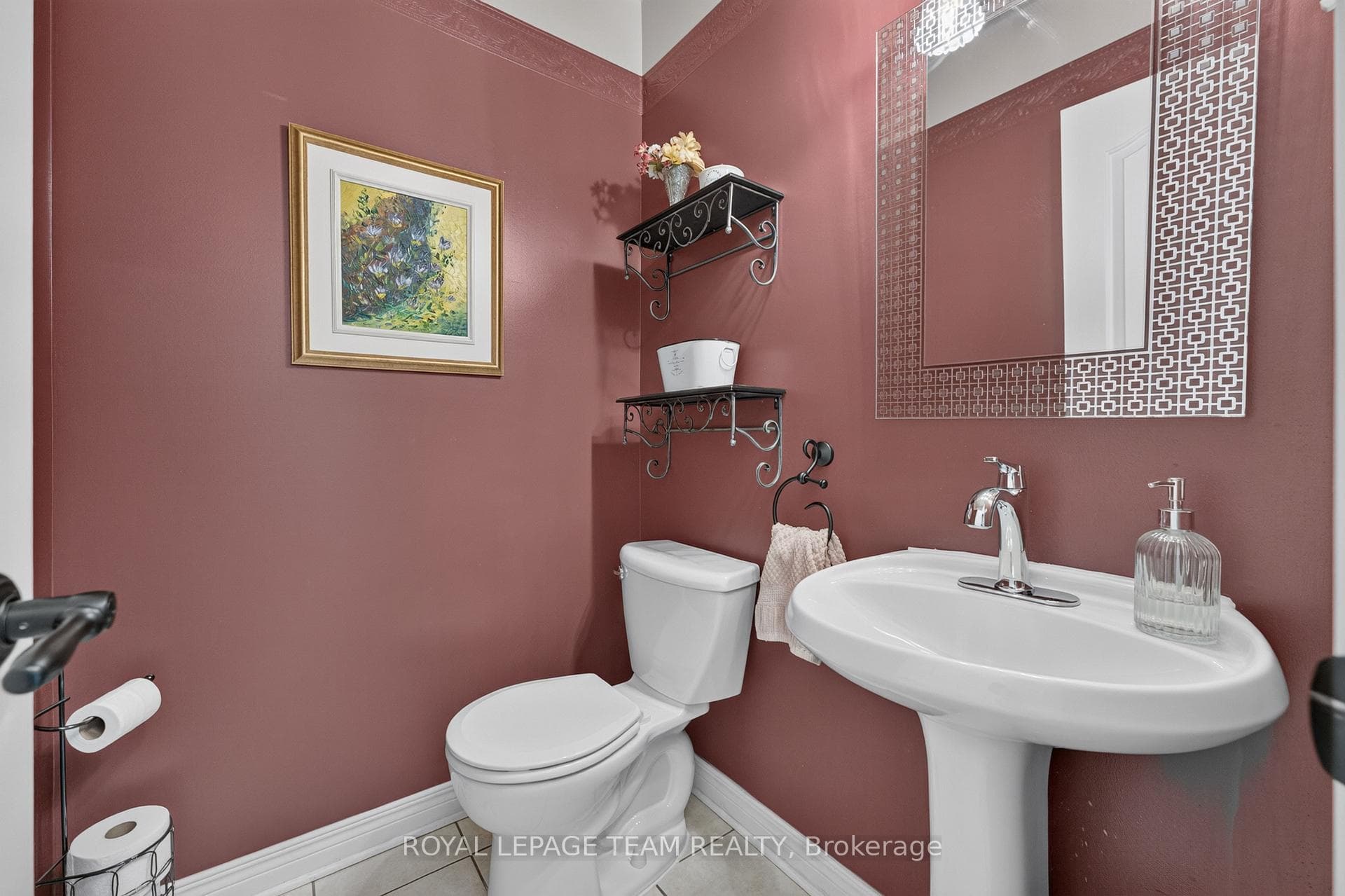 12 Forillon Crescent photo 28