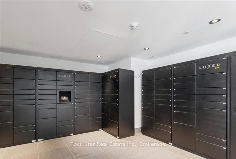 7950 Bathurst Street Unit 629 photo 6