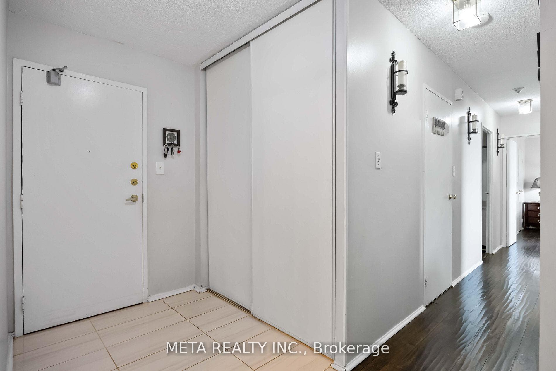 236 Albion Road Unit 604 photo 4