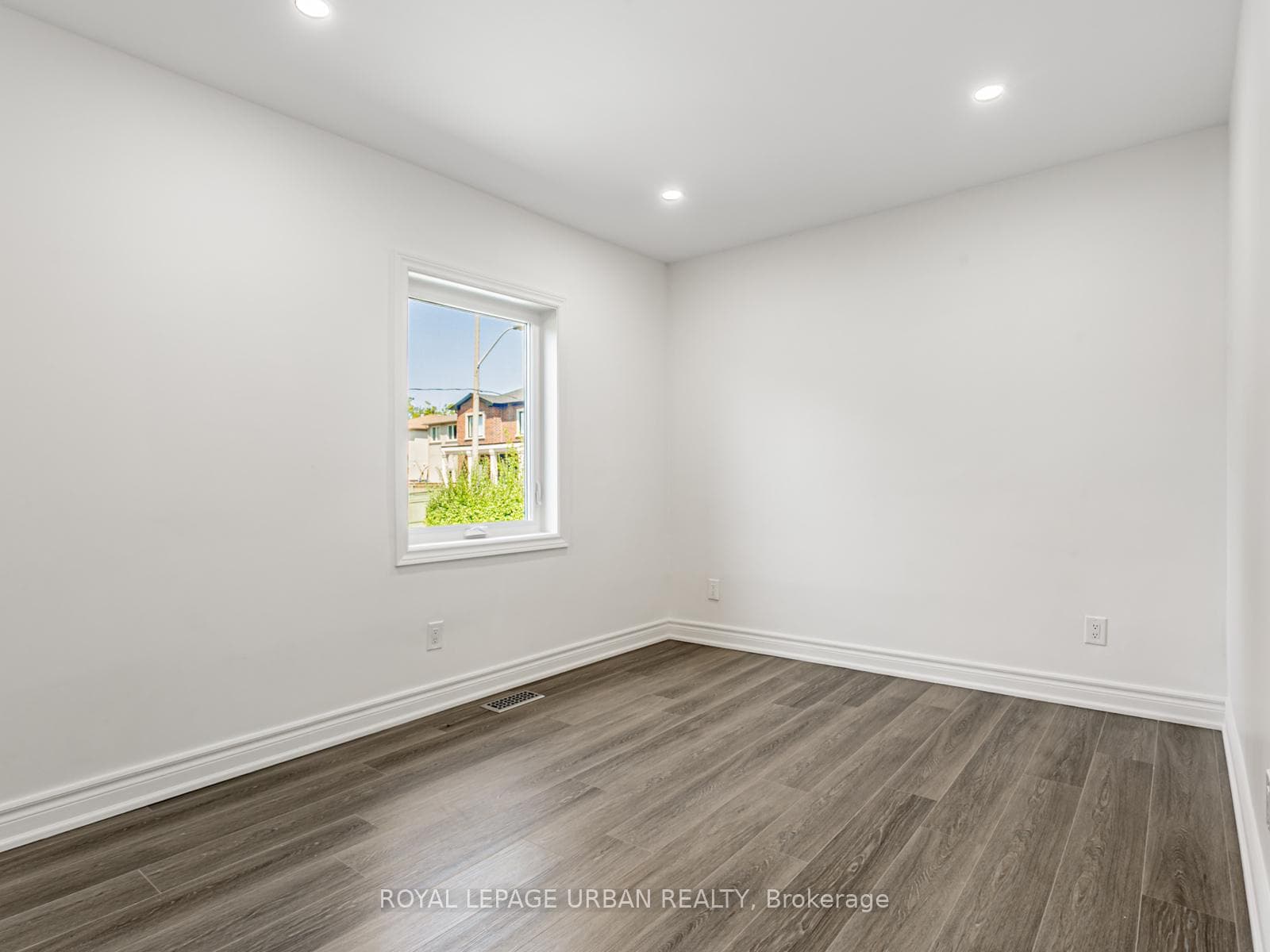 1627 Woodbine Heights Boulevard Unit Main photo 26