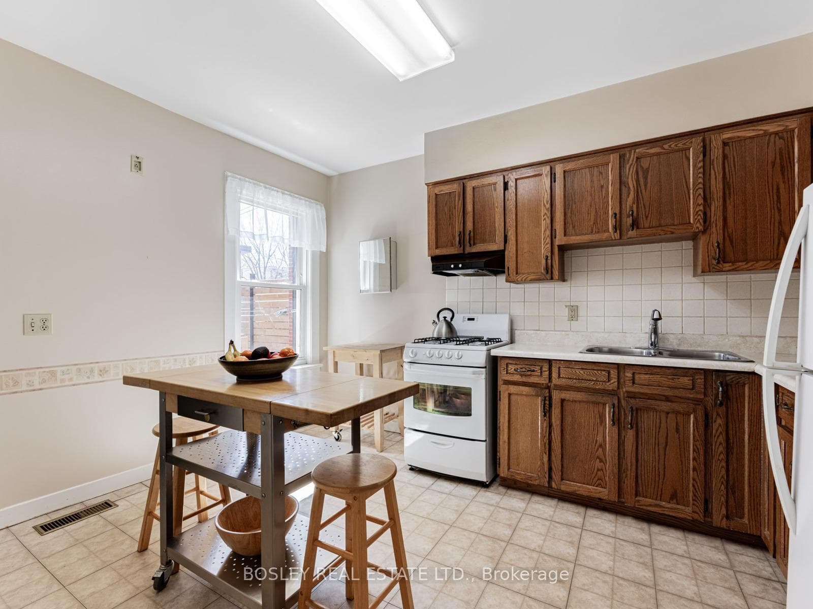 69A Garden Avenue photo 9