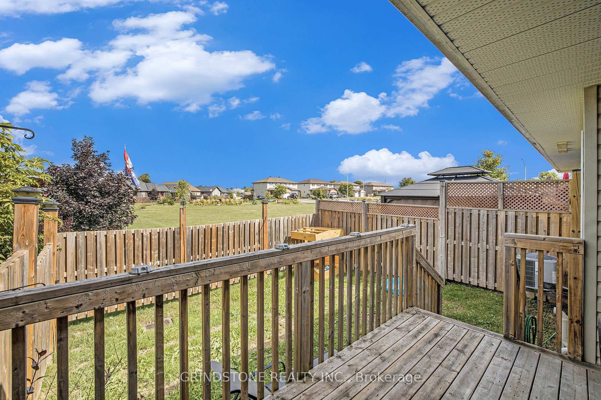 213 Foxden Street photo 25