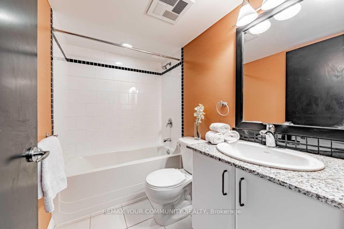33 Sheppard Avenue Unit 2809 photo 19