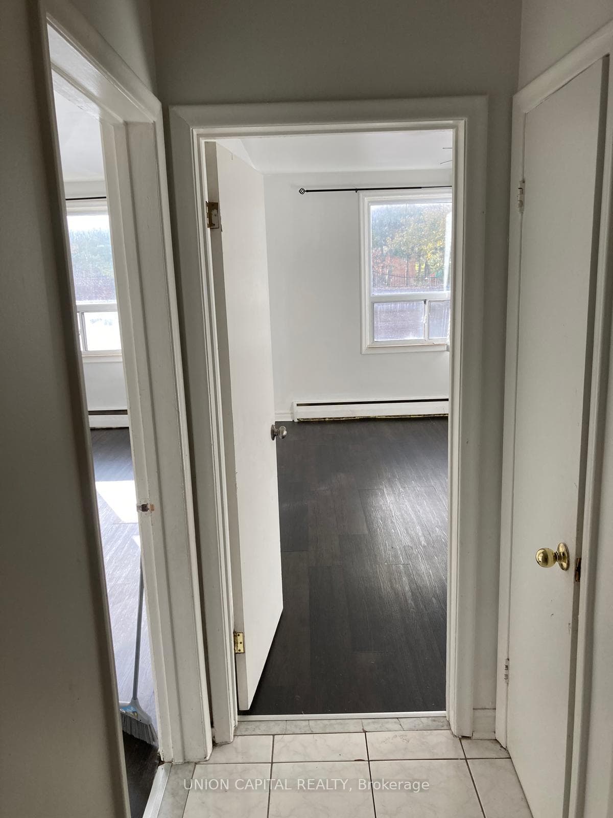 100 Rajah Street Unit 2 photo 9