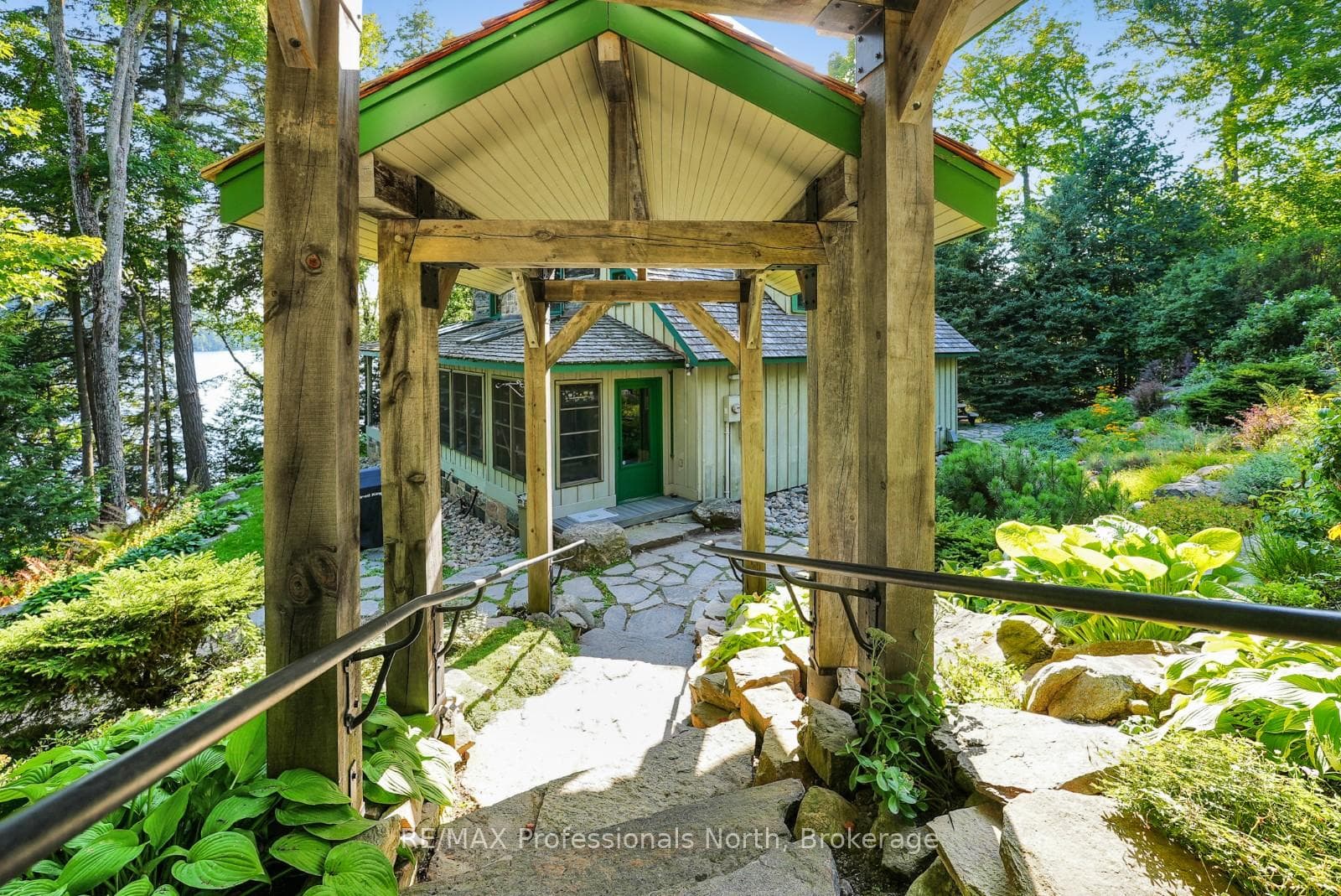 2682 Wilkinson Road photo 6