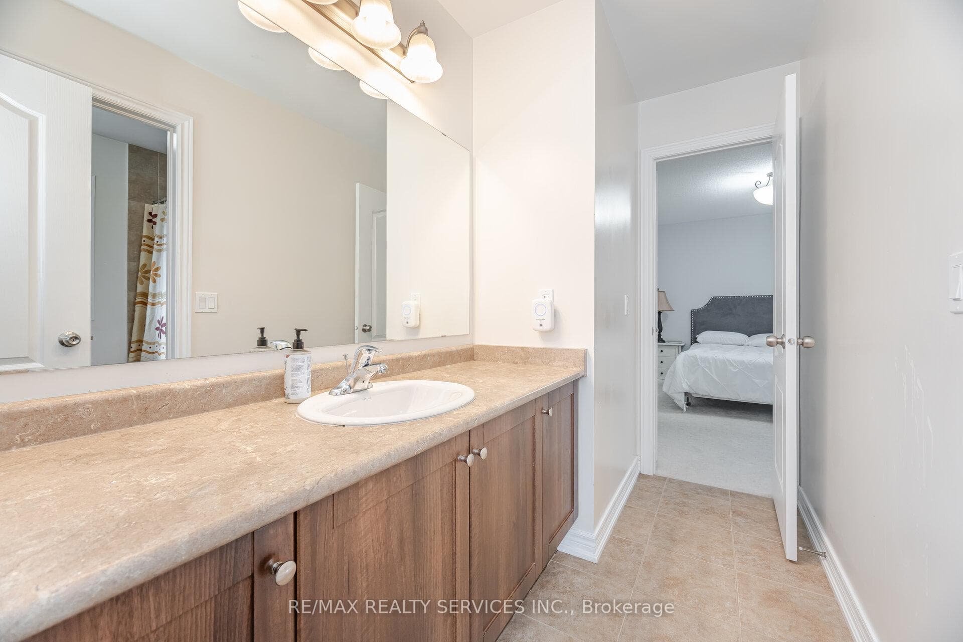 210 Learmont Avenue photo 31