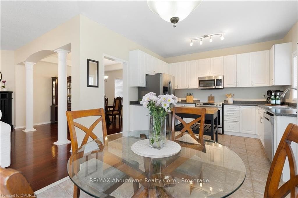 1004 PHILBROOK Drive photo 18