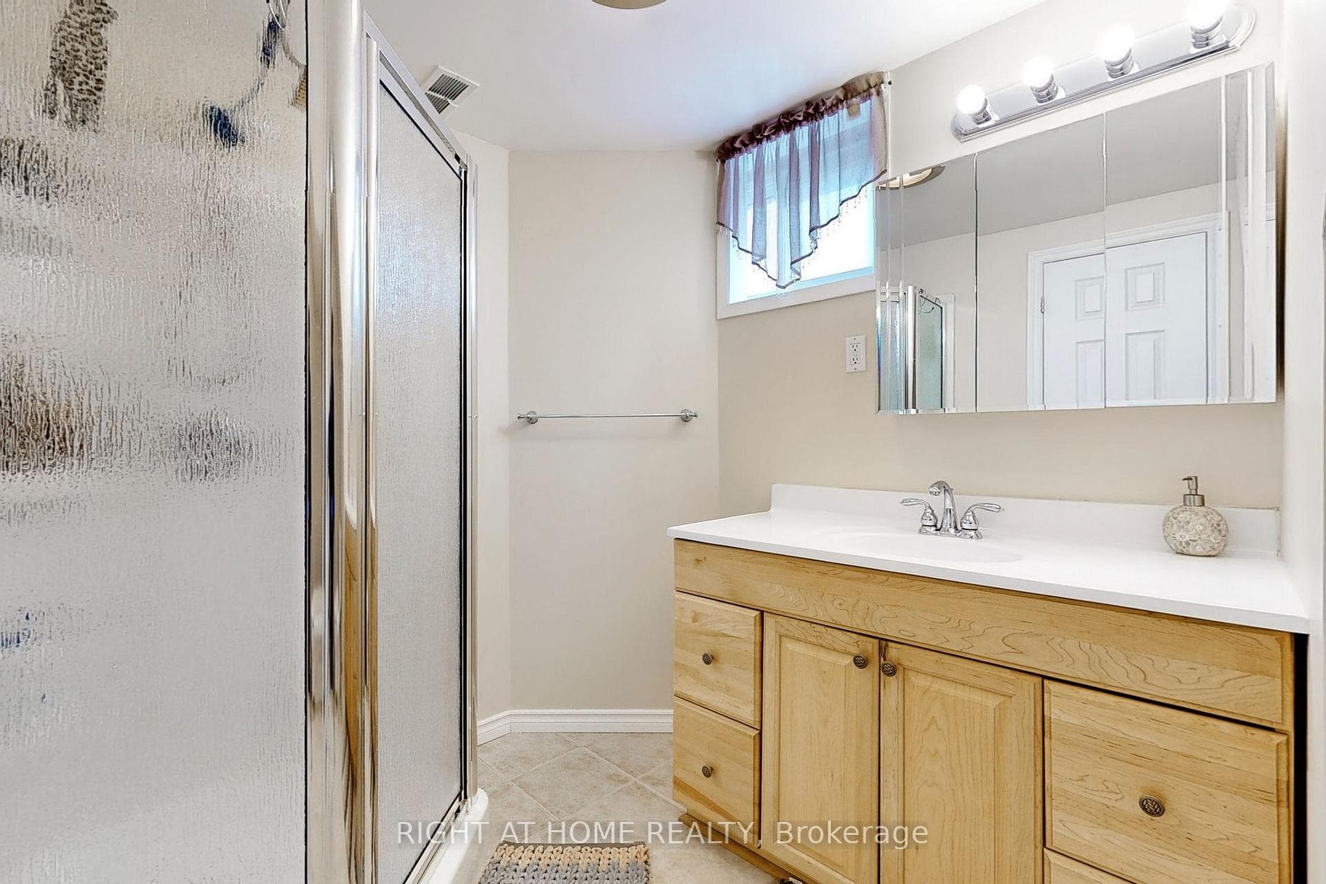 107 Howard Road photo 30