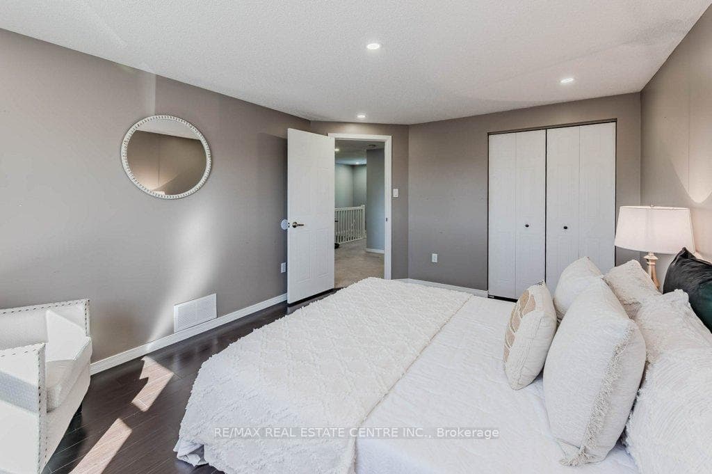 430 Flannery Drive photo 20
