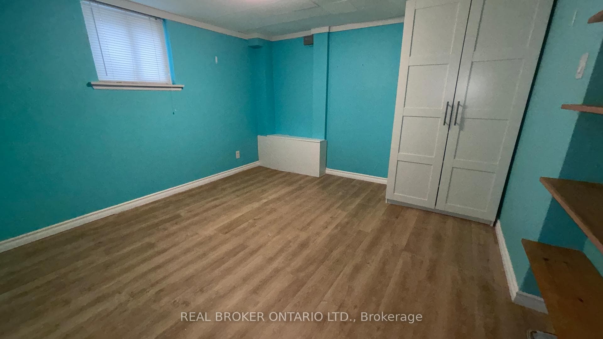 75 Vanbrugh Avenue Unit LOWER photo 6