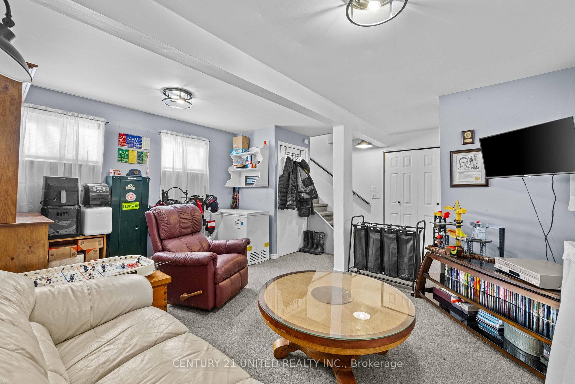 2734 Chalmers Avenue photo 20