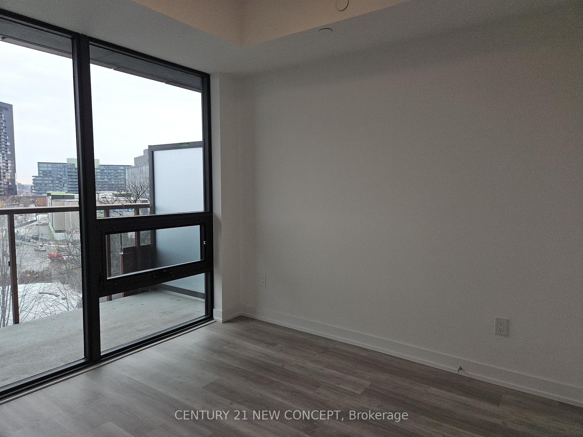 28 Eastern Avenue Unit 510 photo 7