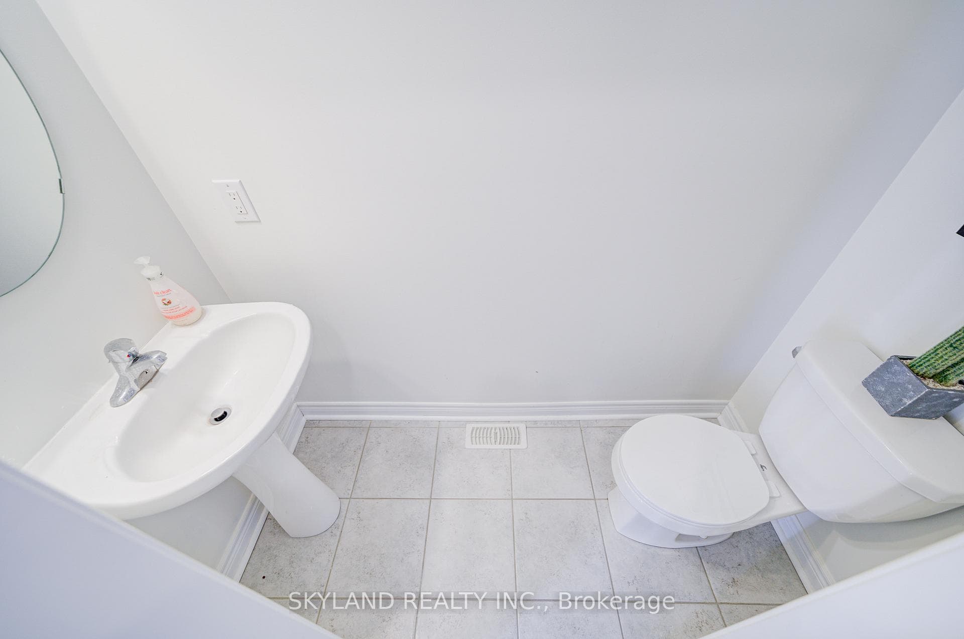22 James Joyce Drive photo 12