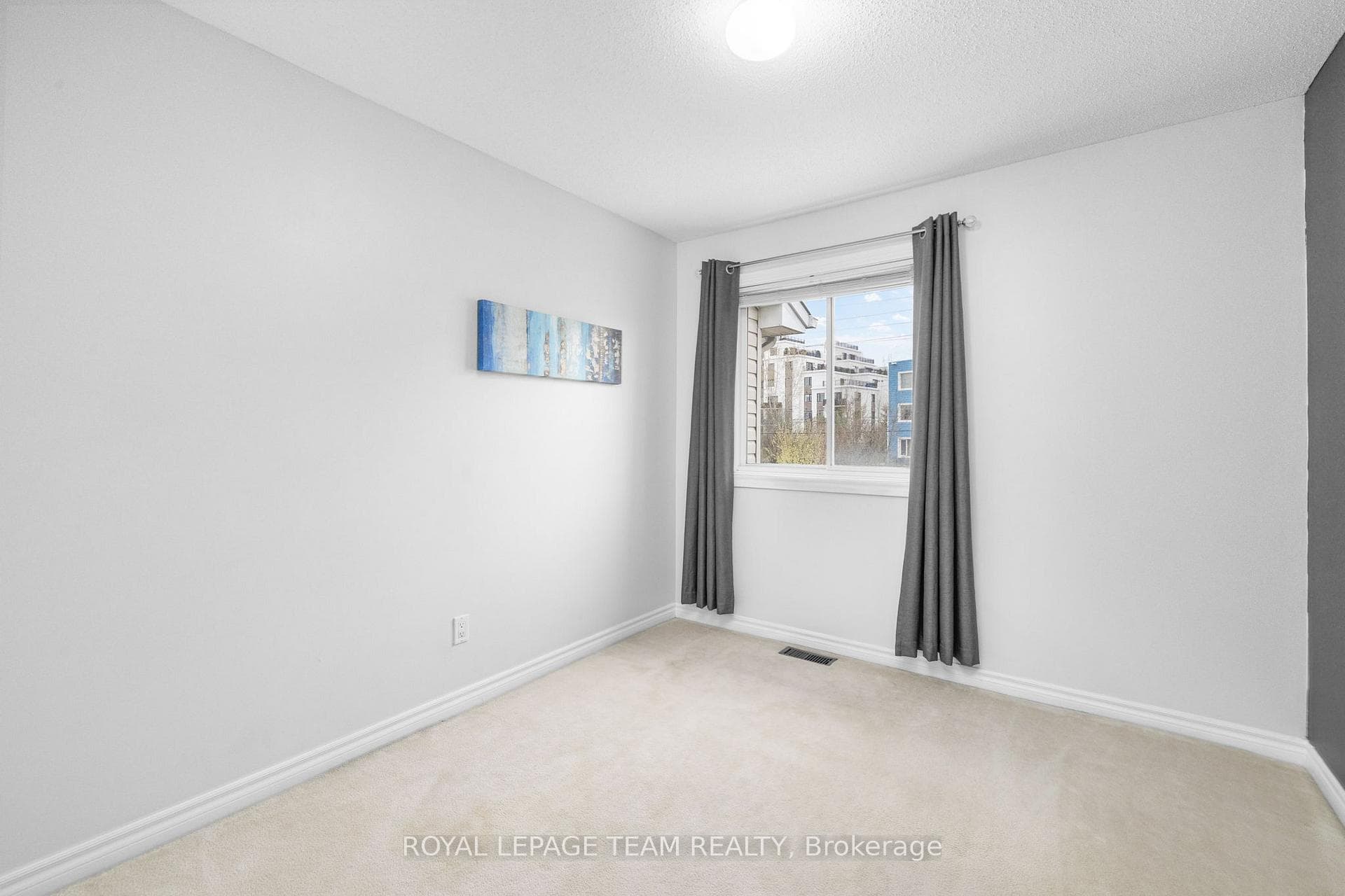 189 Gray Crescent photo 28