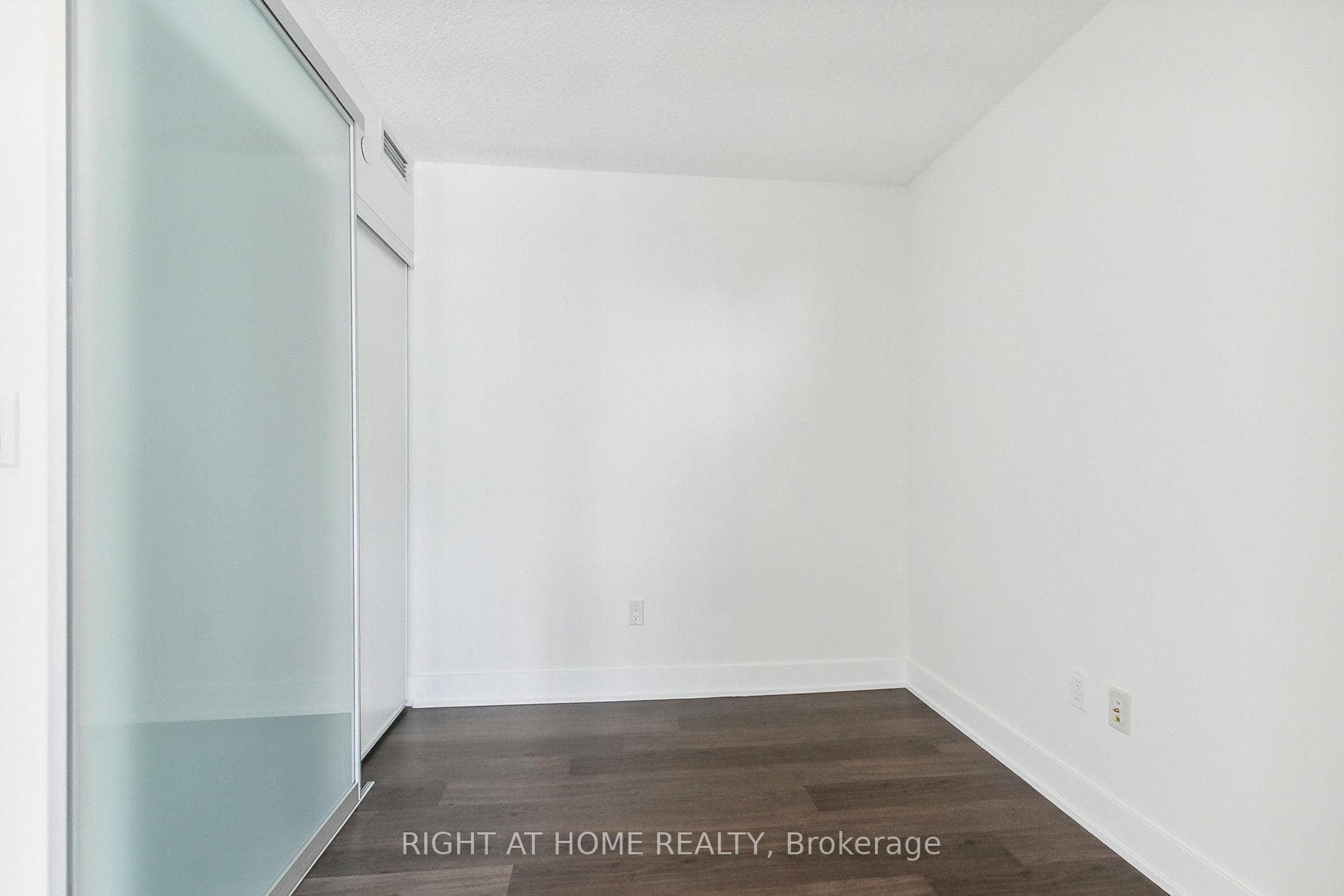 88 Sheppard Avenue Unit 1005 photo 22