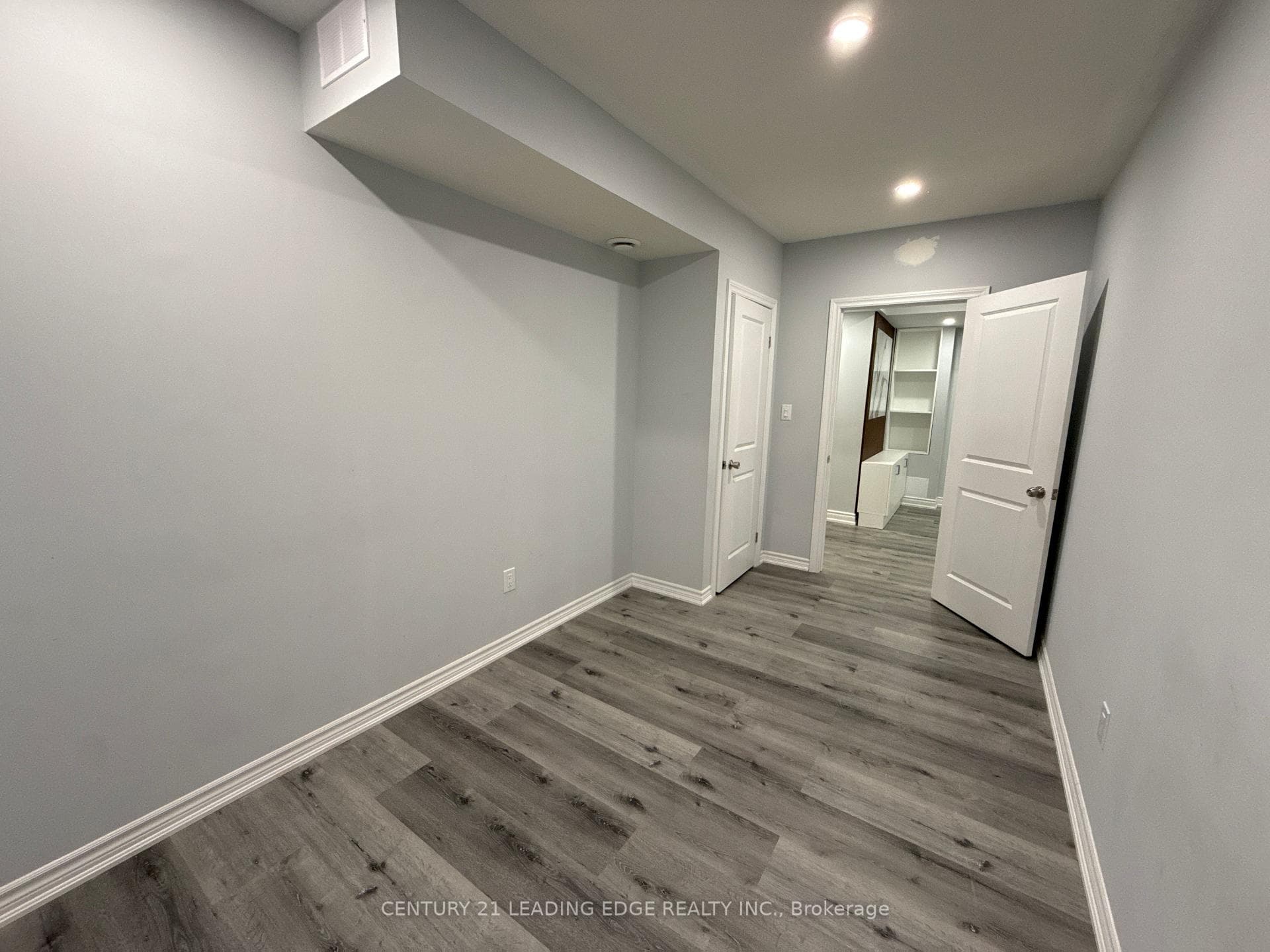 11 Northern Breeze Crescent Unit Lower photo 7