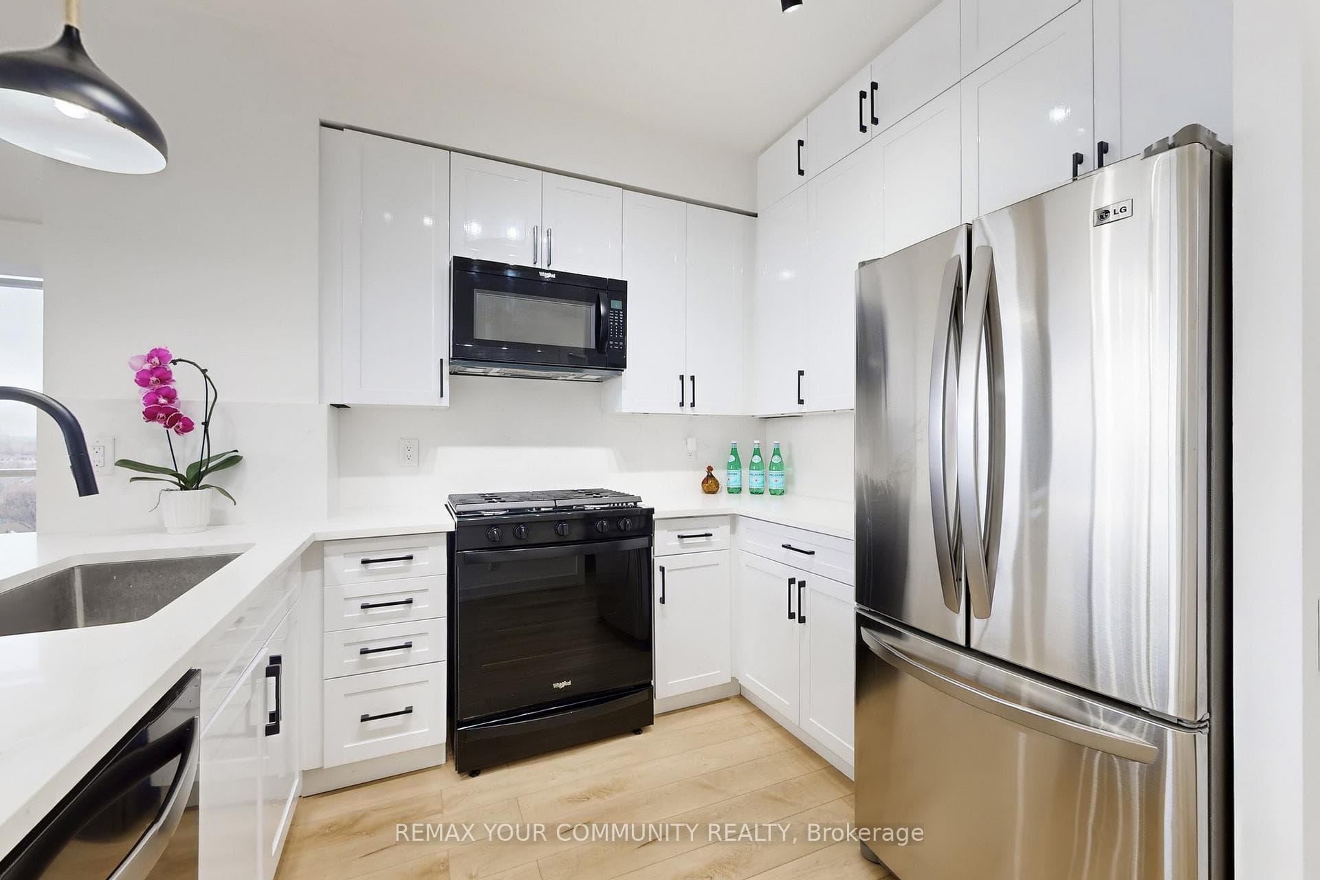 30 Canterbury Place Unit 1602 photo 12