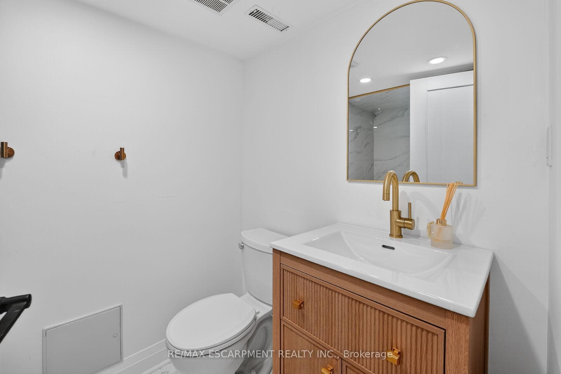 101 Houghton Avenue photo 30