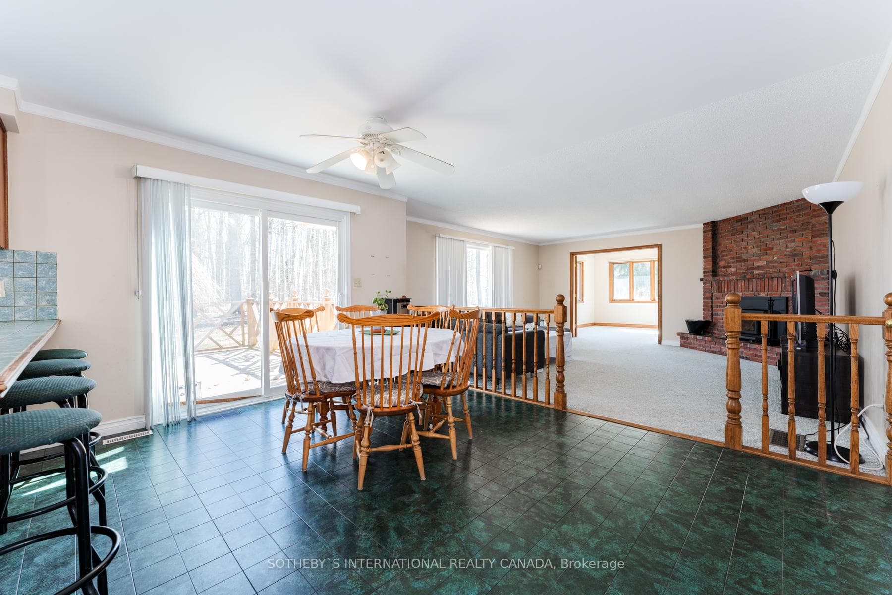 4420 Guelph Line photo 12