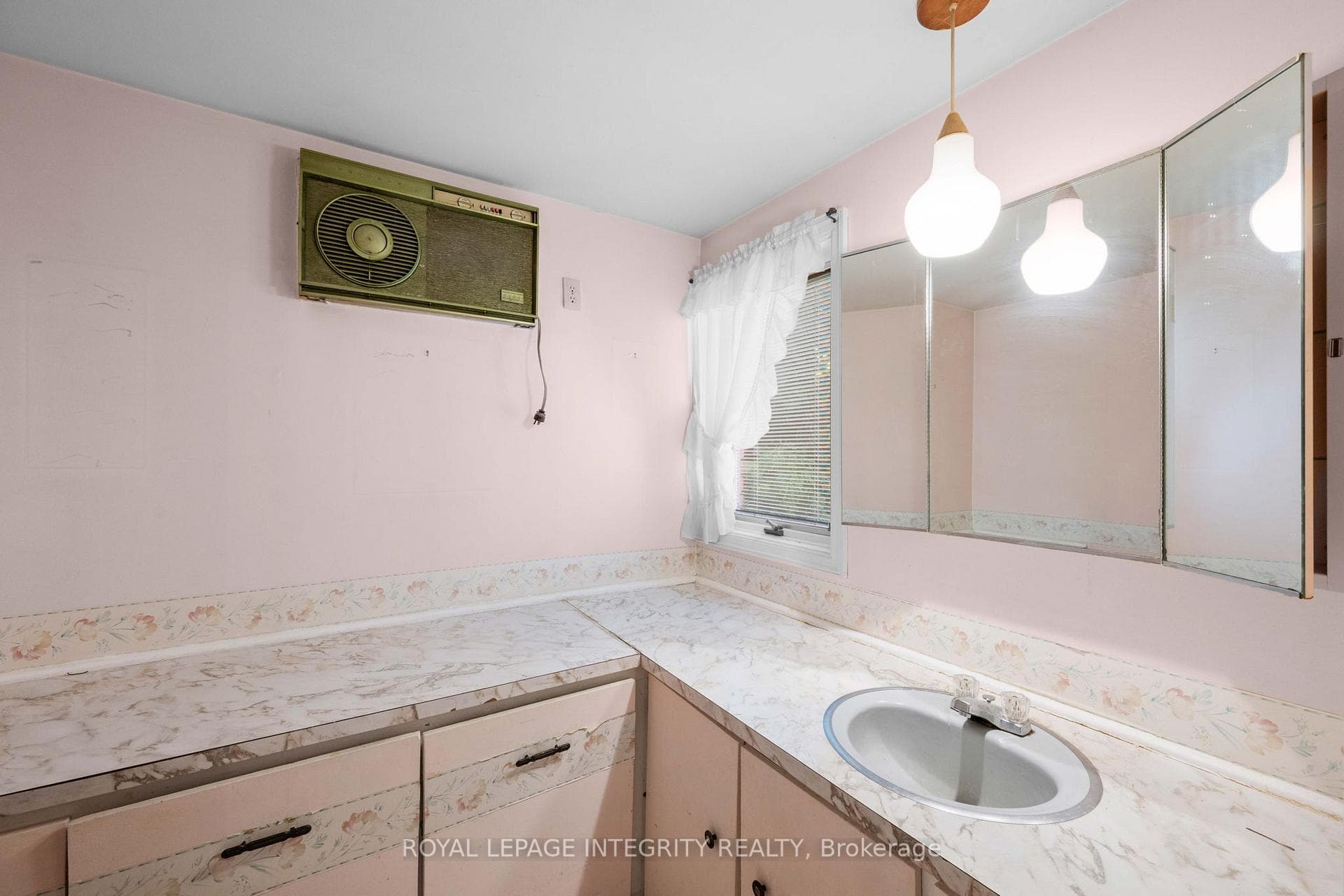 39 Mohawk Crescent photo 16