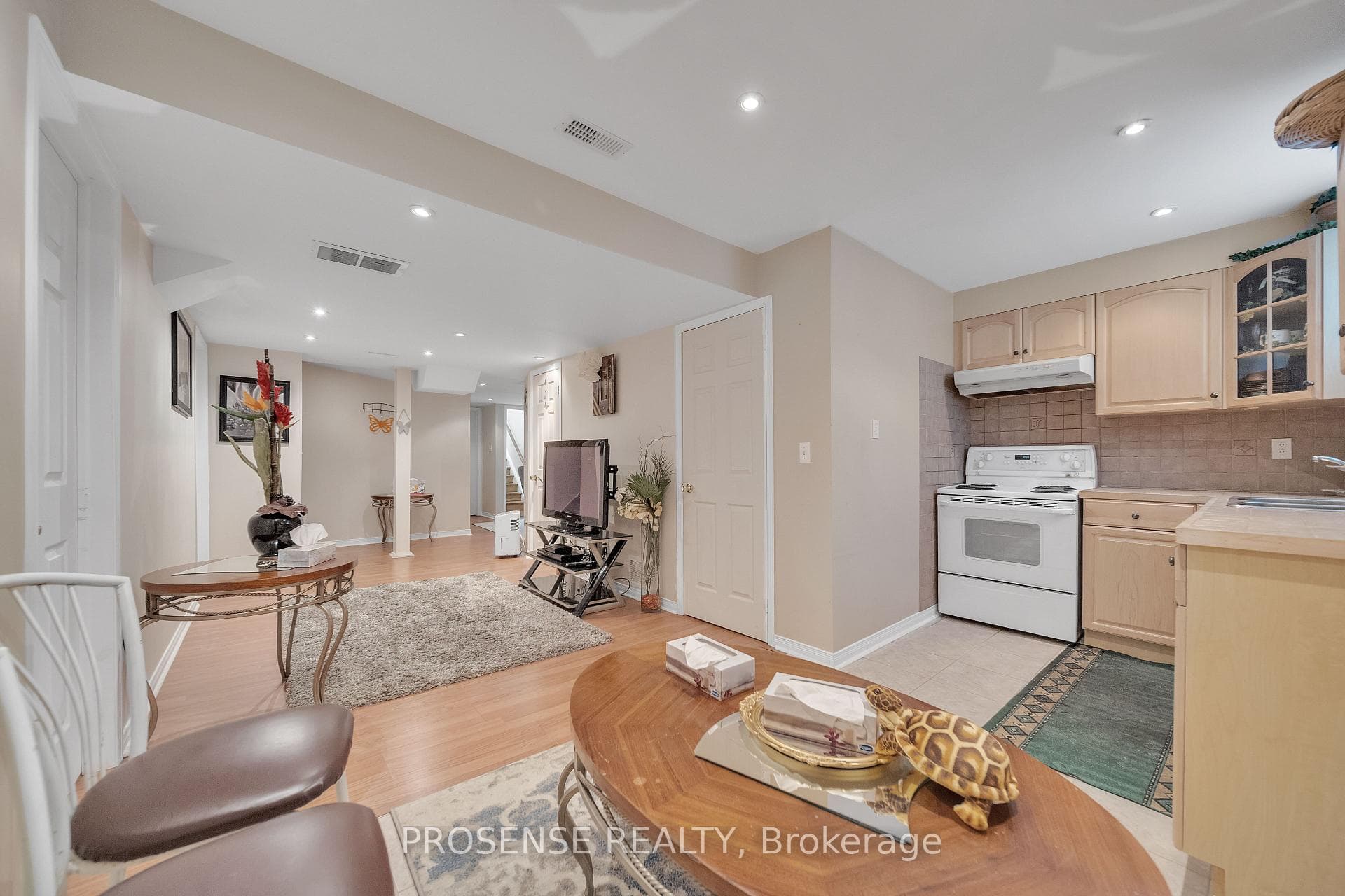 7 Mistycreek Crescent photo 31