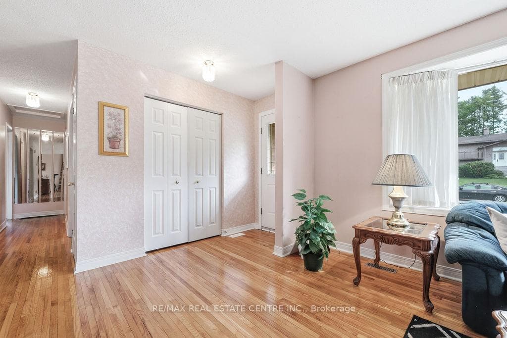 633 Birch Street photo 3