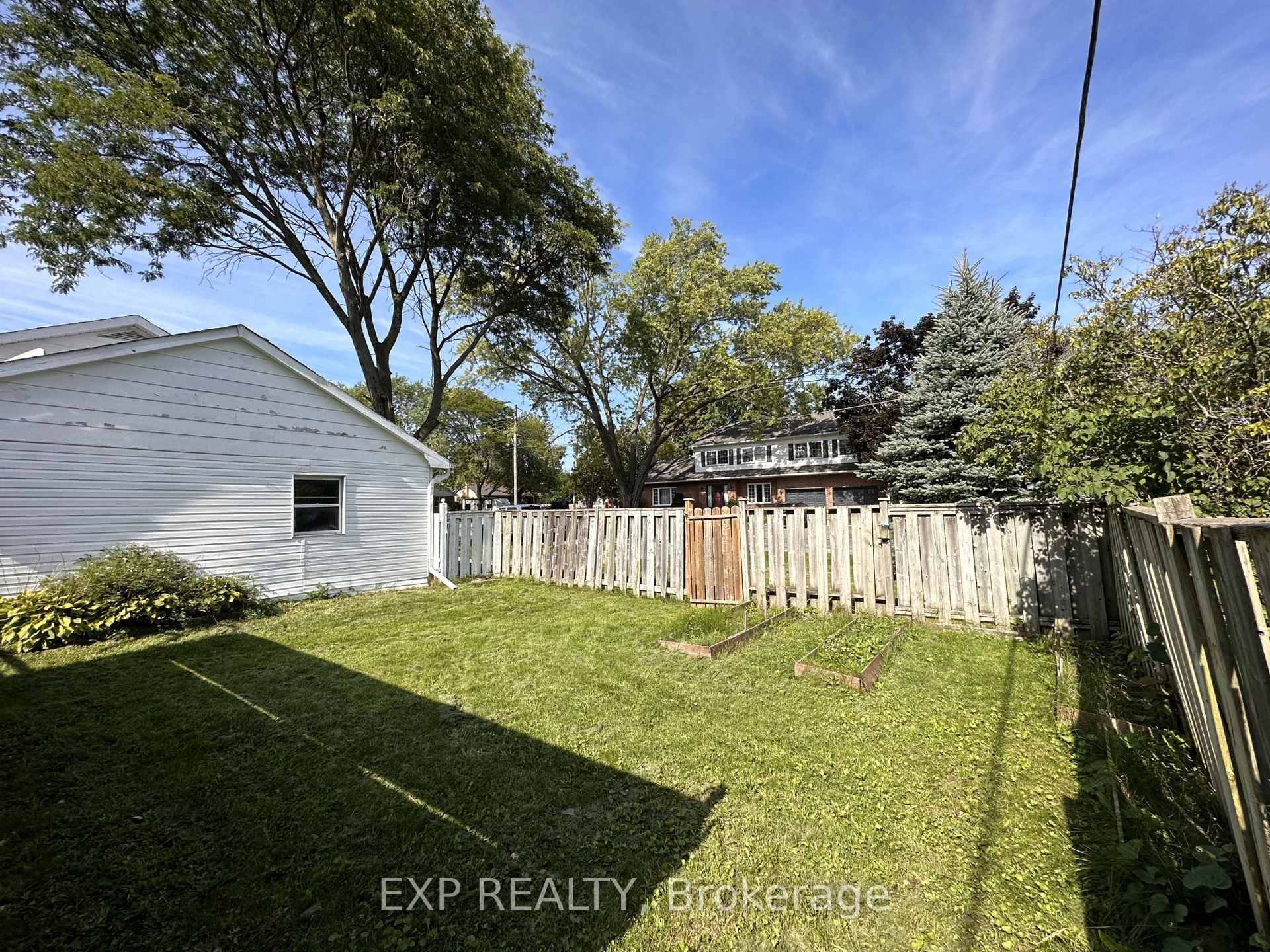 6 Woodland Acres photo 23