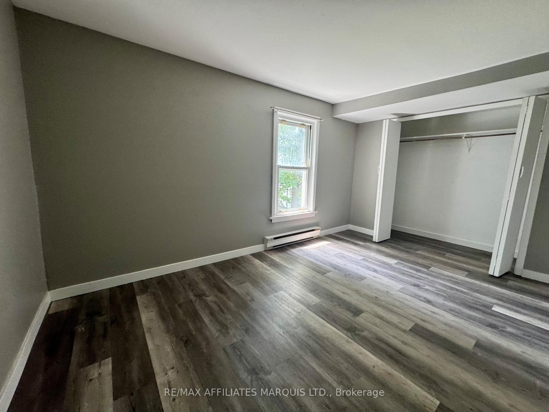 321 Water Street photo 8
