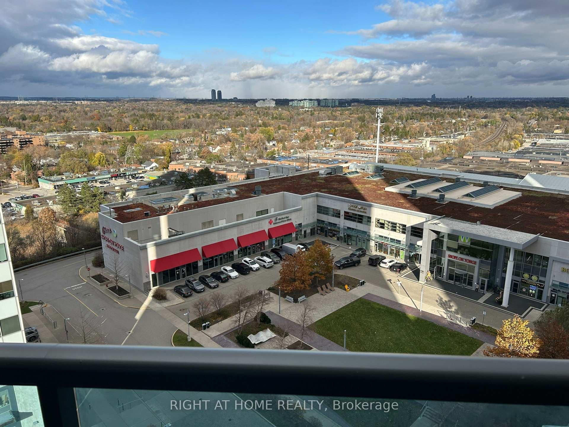 7171 Yonge Street Unit 1003 photo 19