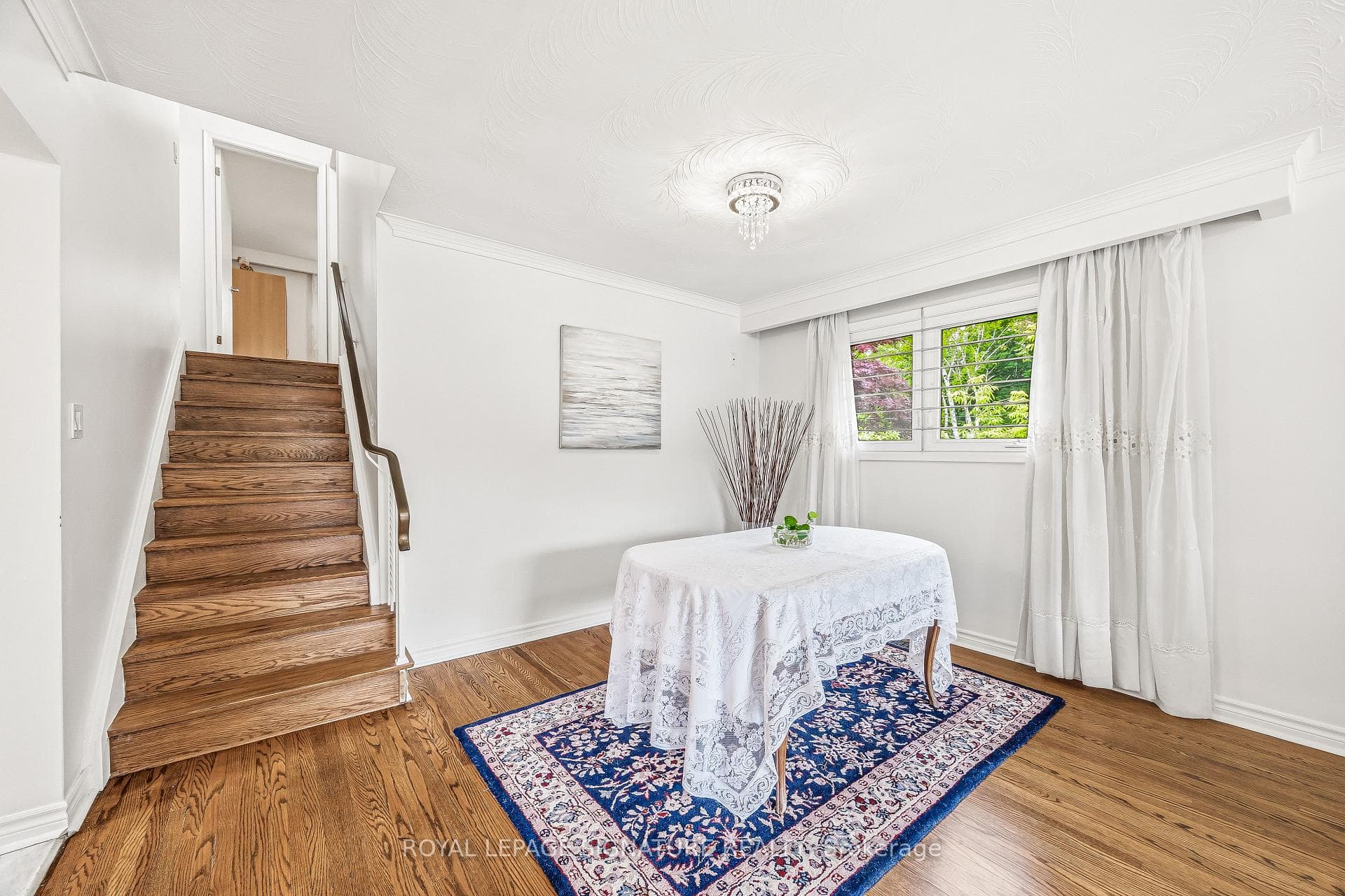 3 Presley Ave - Stairs to upper