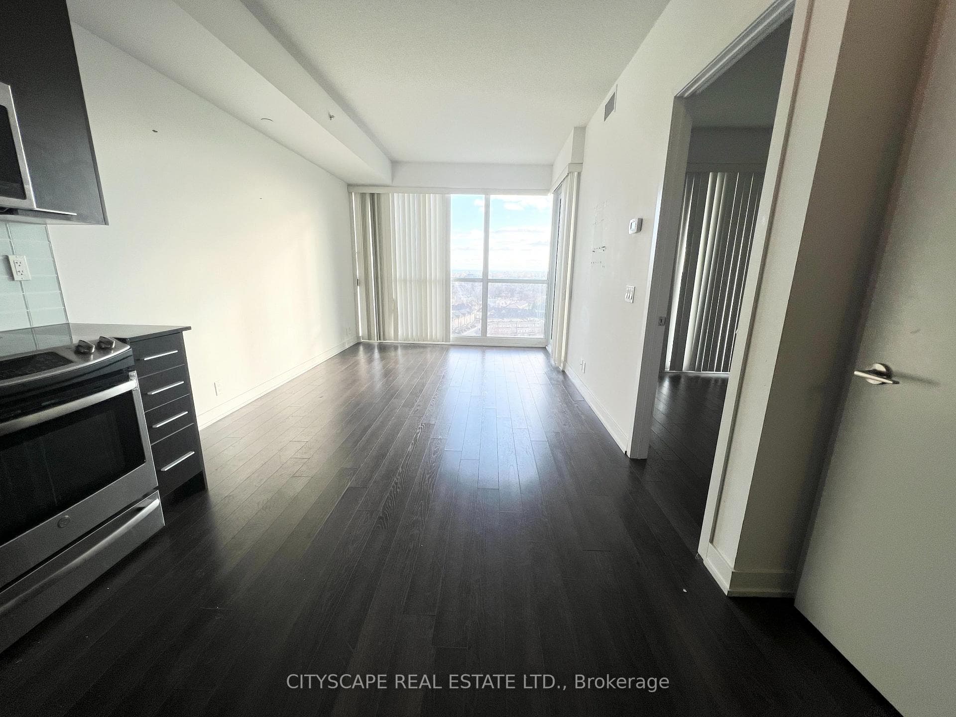 10 Park Lawn Road Unit 1402 photo 3