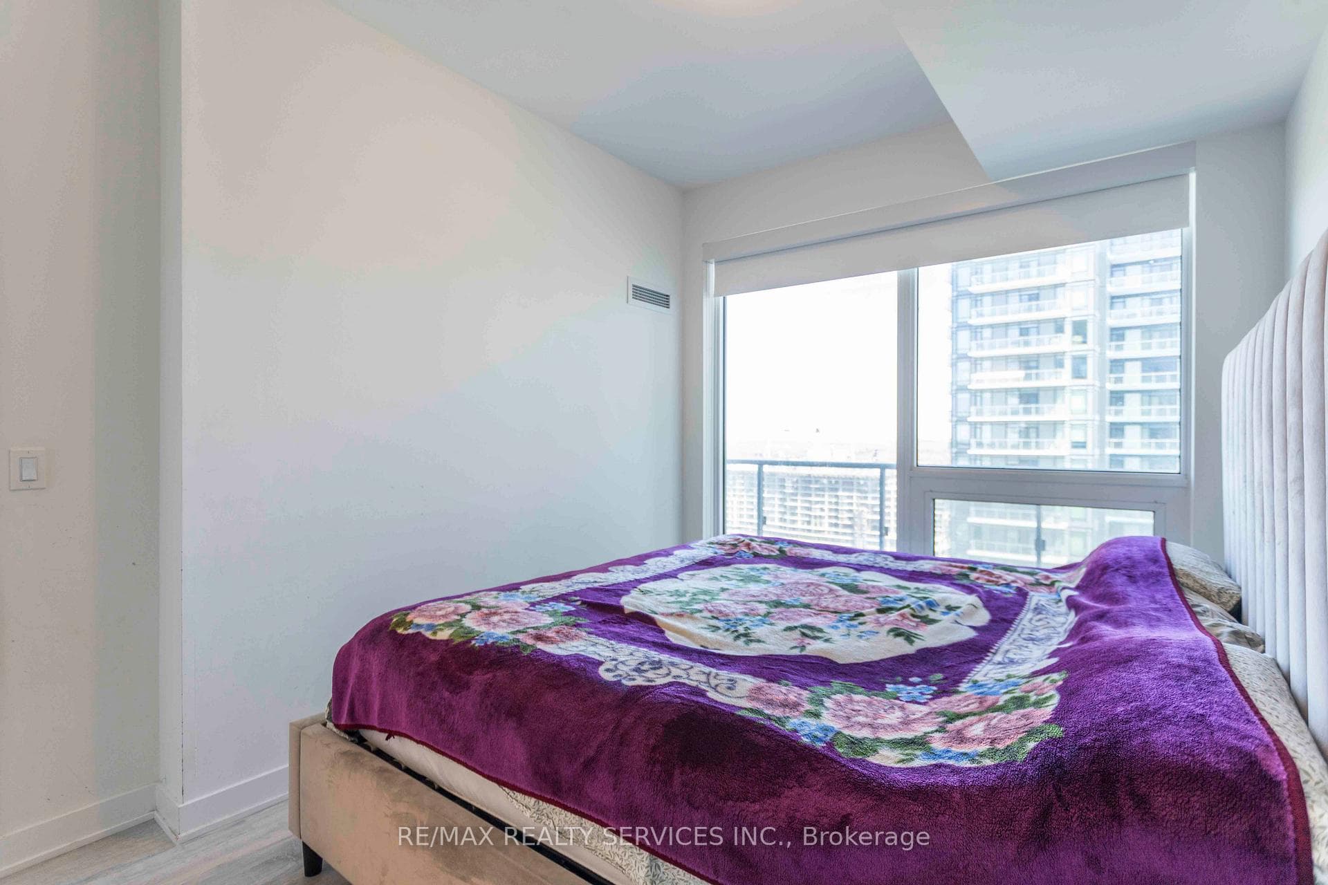 4675 Metcalfe Avenue Unit 1810 photo 22