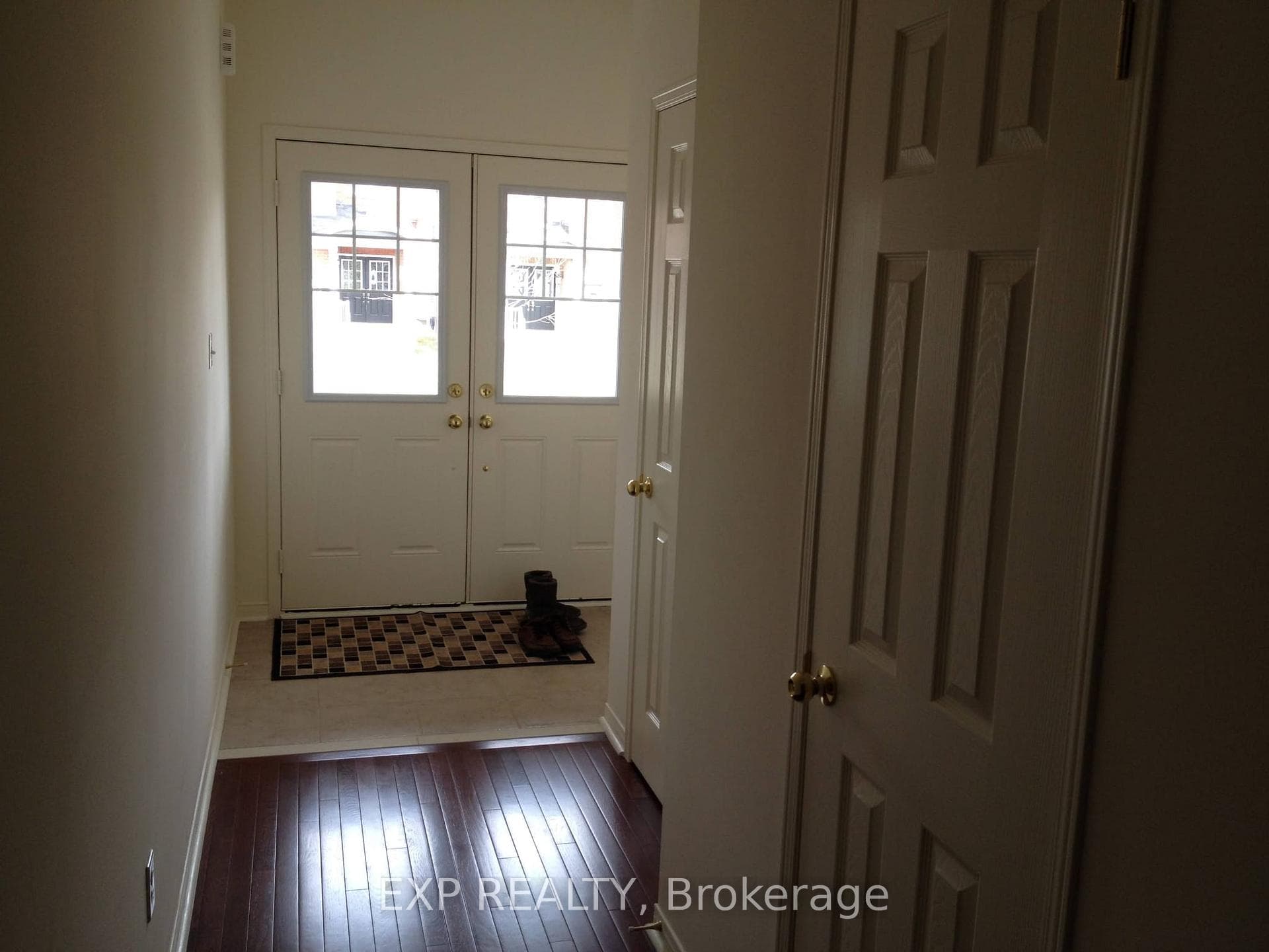 247 Checkerberry Crescent photo 3
