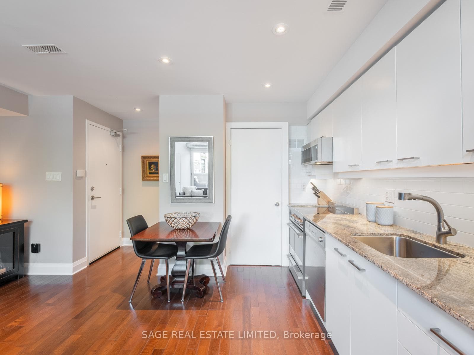 2012 Queen Street Unit 204 photo 14