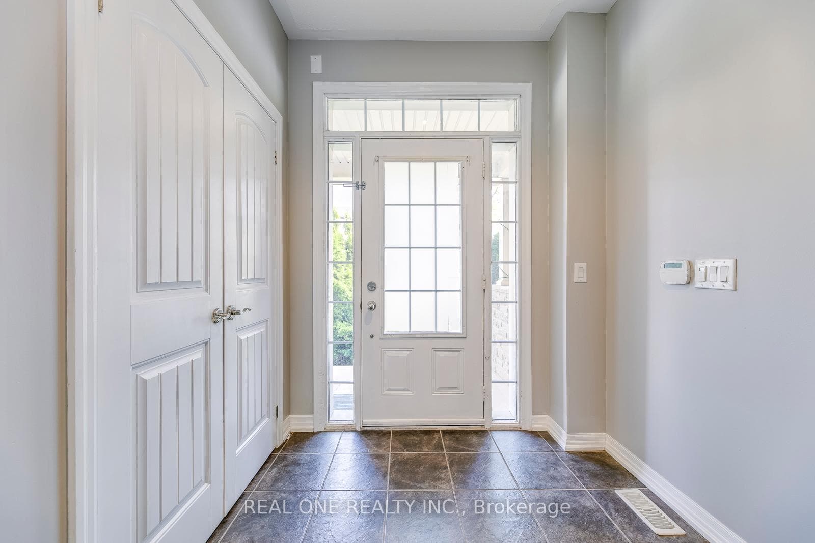 101 Kendall Drive photo 4