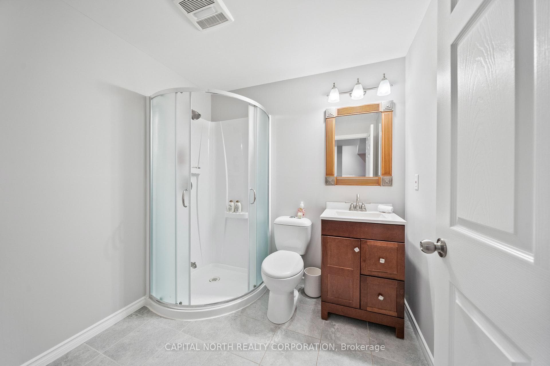 12 Alex Campbell Crescent photo 34