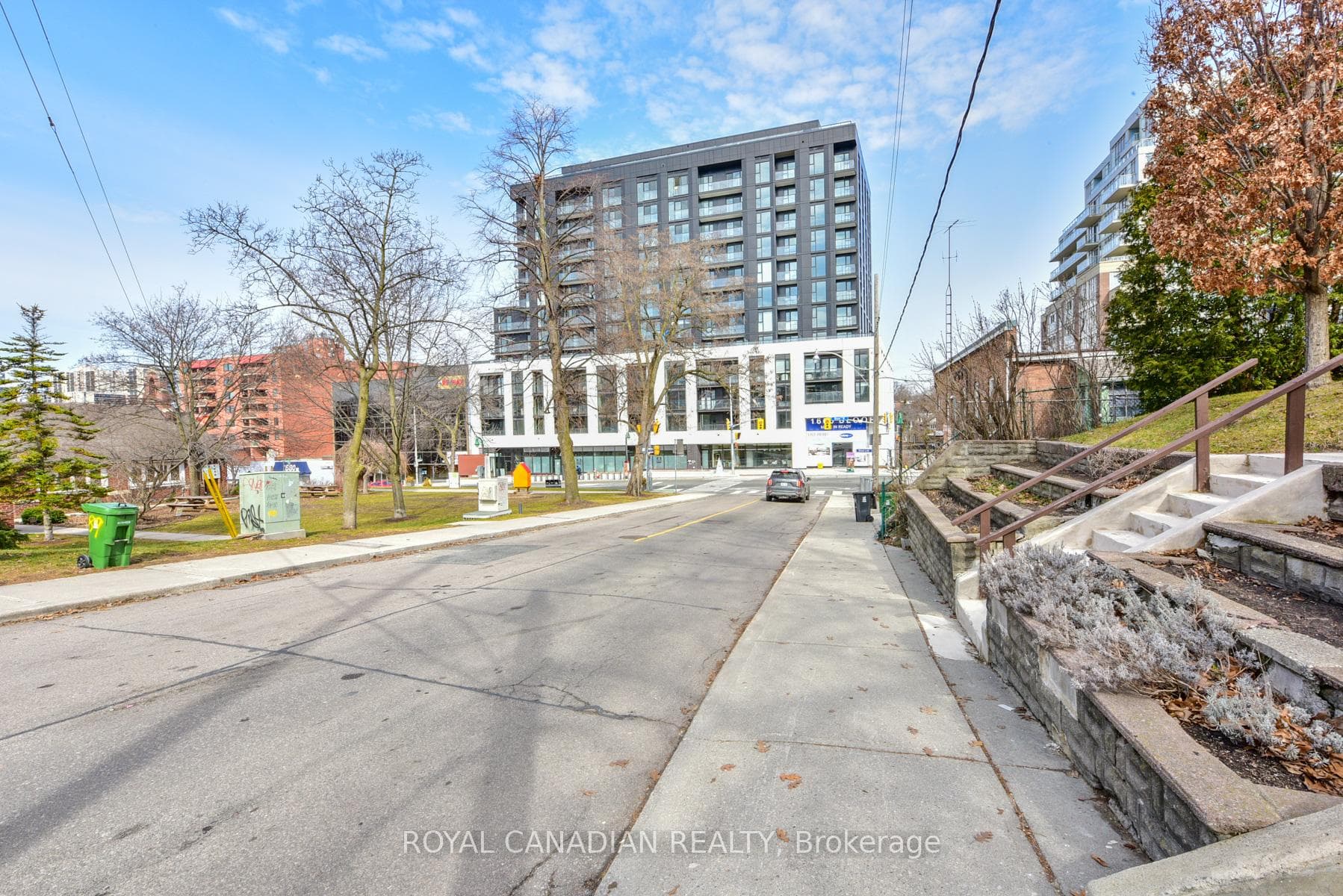 1660 Bloor Street Unit 601 photo 24