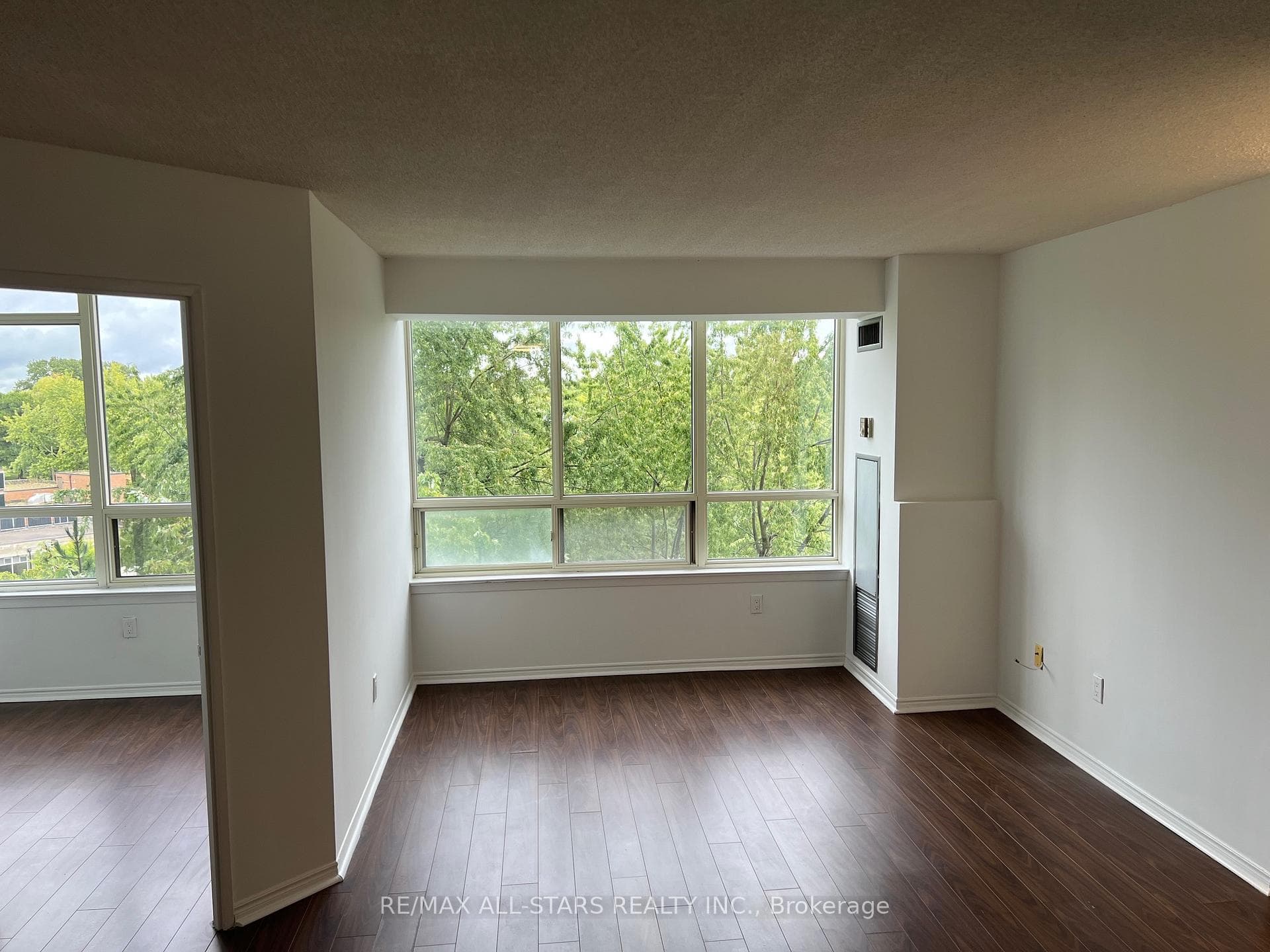 5 Greystone Walk Drive Unit 611 photo 3