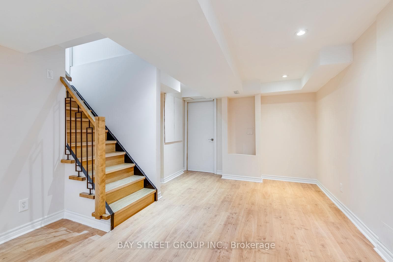 1038 Barclay Circle photo 31