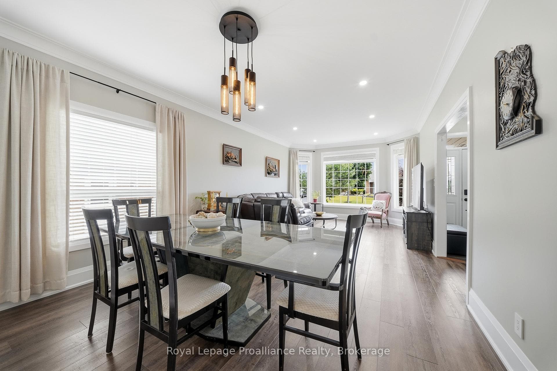 29 Hickory Grove photo 7