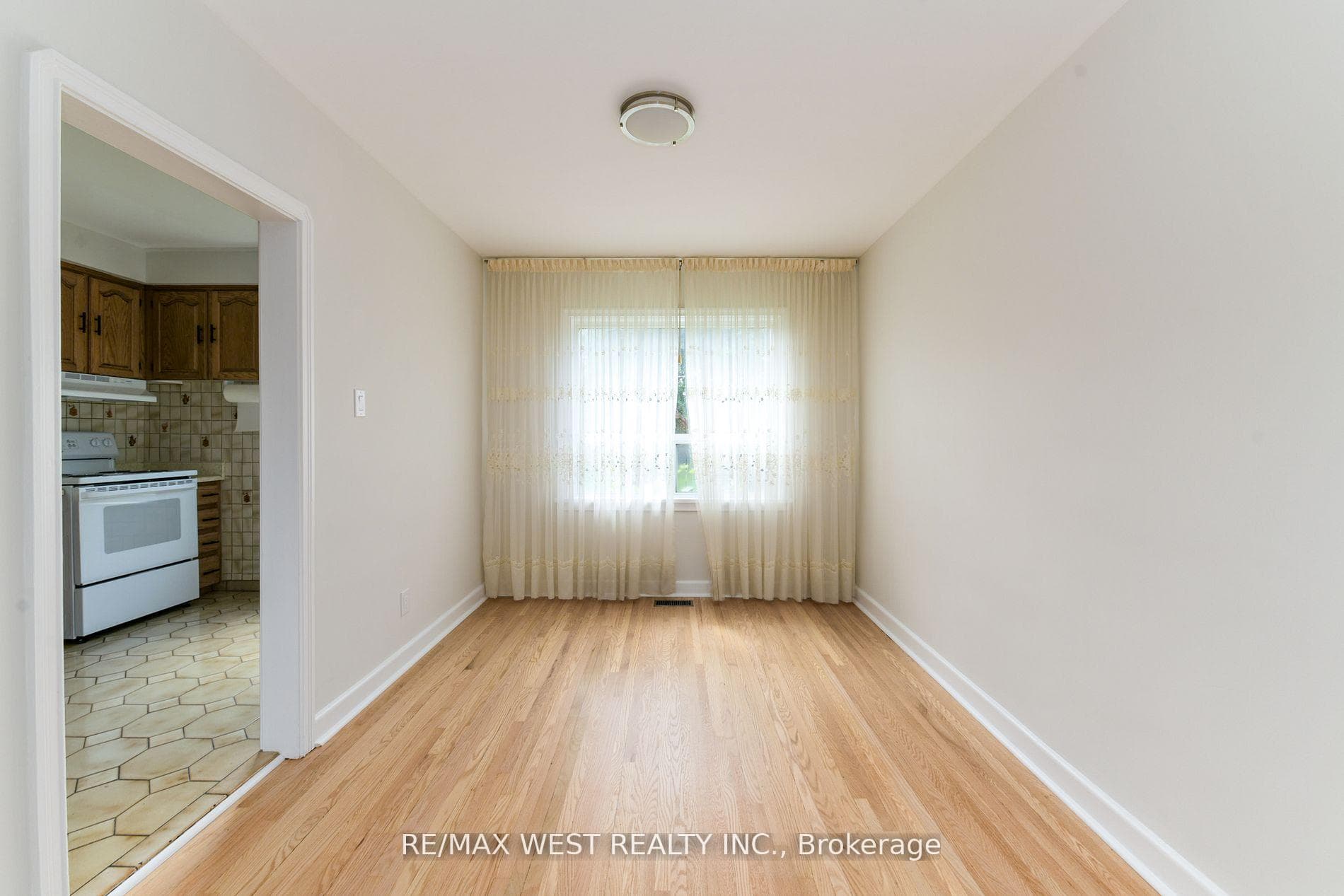 83 East Drive photo 8