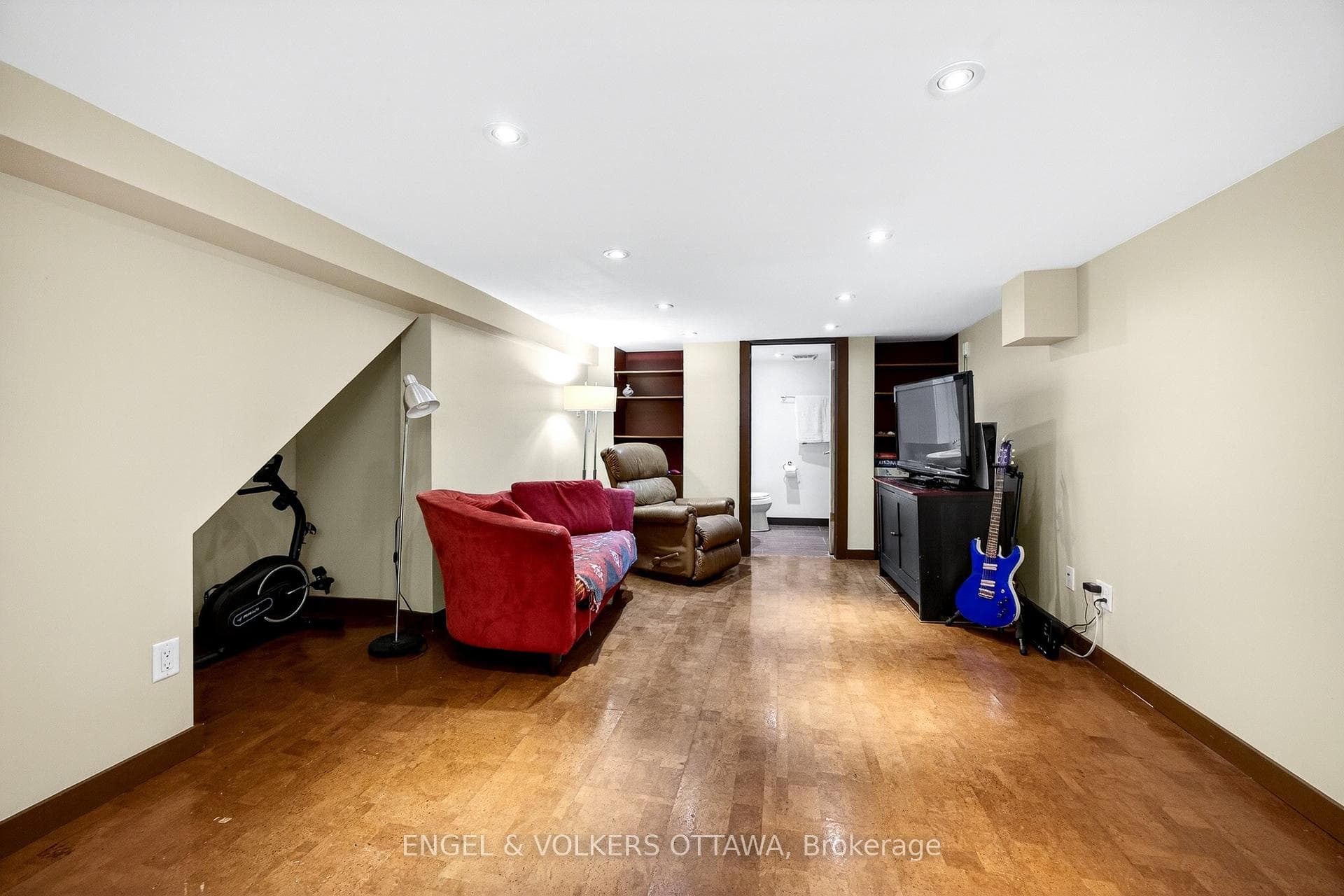 166 Wesley Avenue photo 28