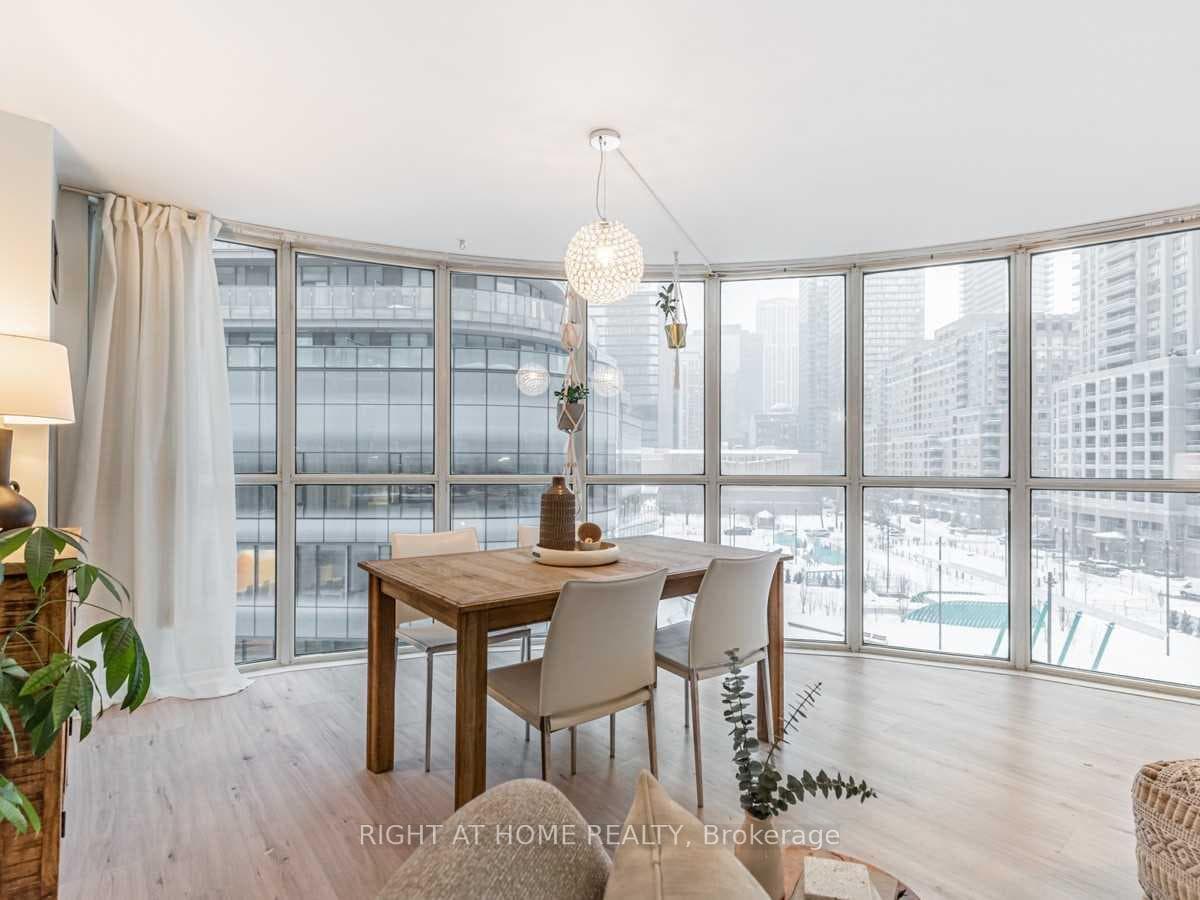 24 Wellesley Street Unit 513 photo 15