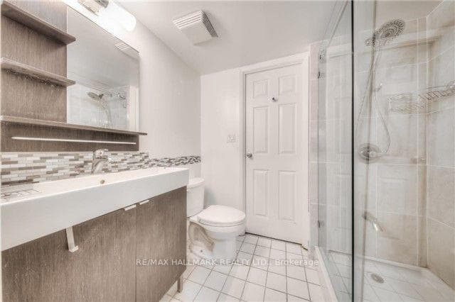 222 The Esplanade N/A Unit 306 photo 10