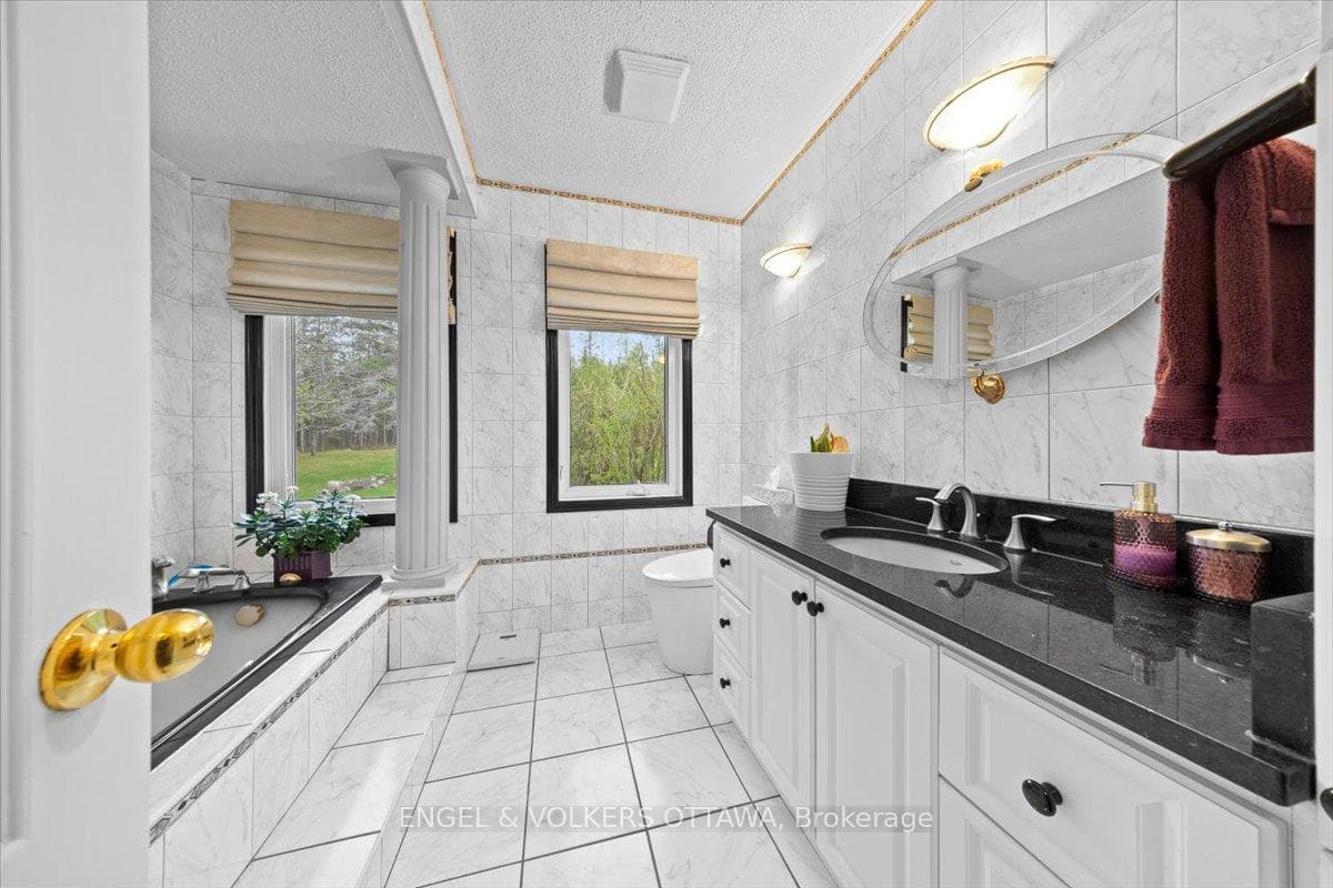 4841 Torbolton Ridge photo 30