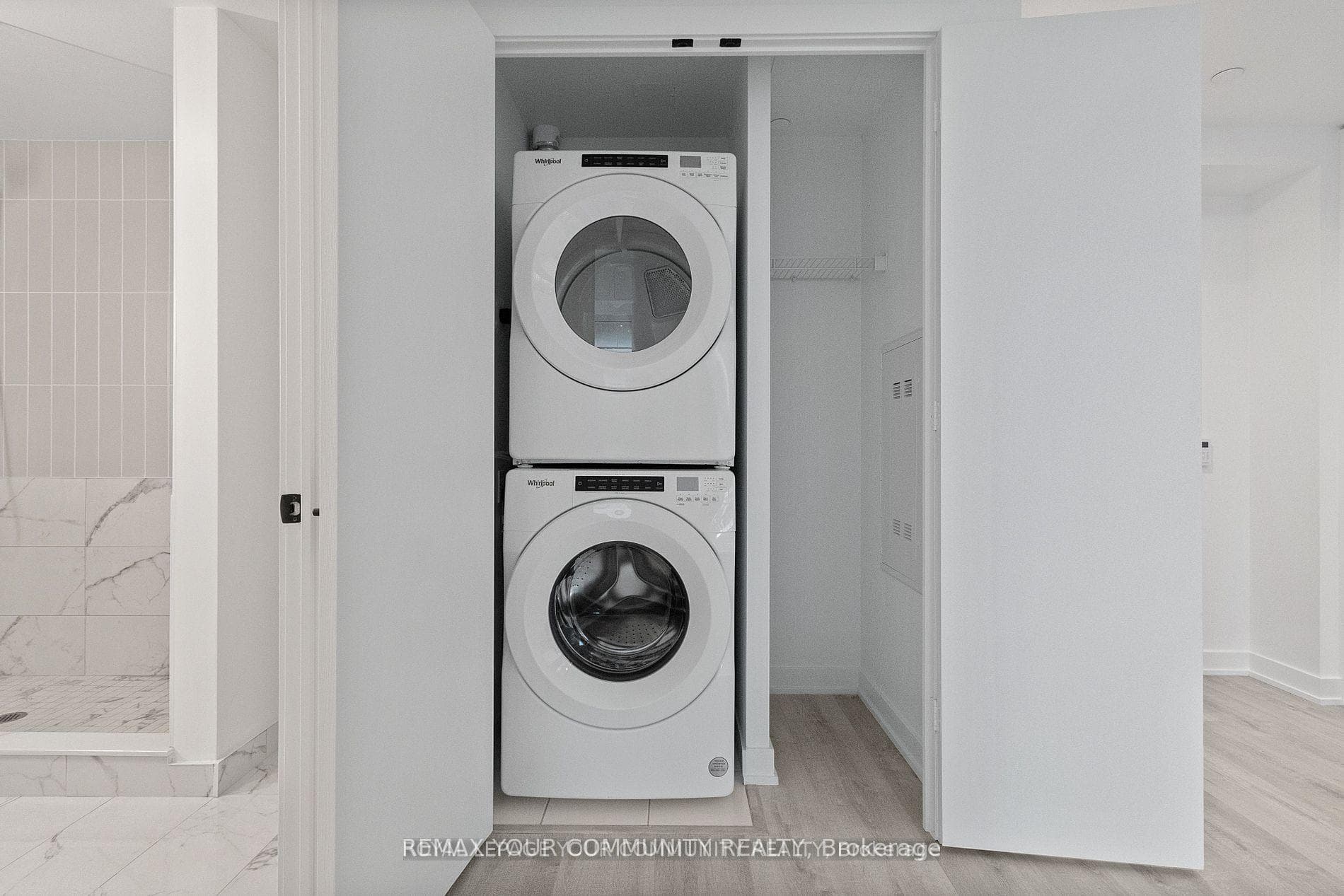 327 King Street Unit 2304 photo 9
