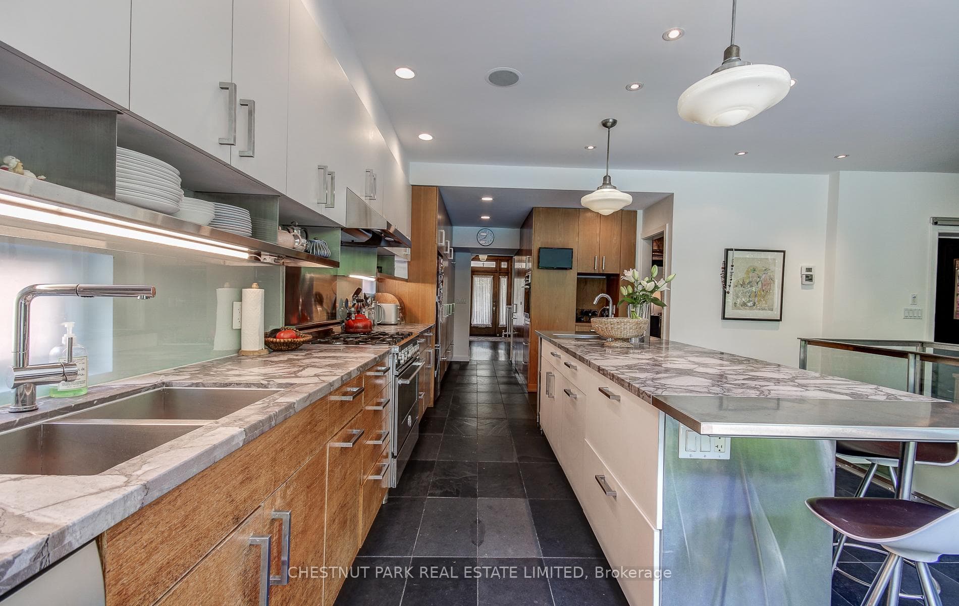 40 Warren Road photo 14