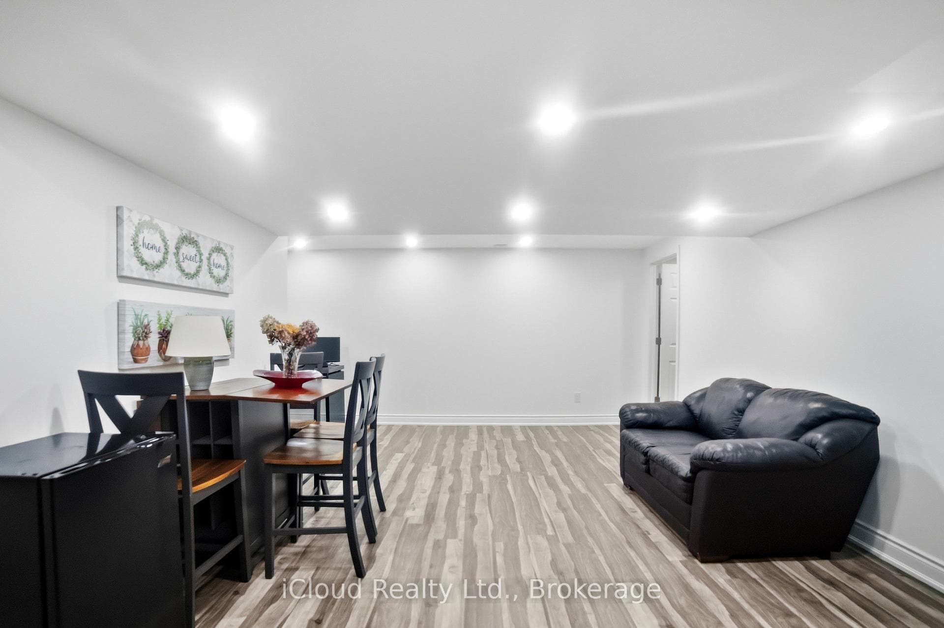 5 Leith Drive photo 36